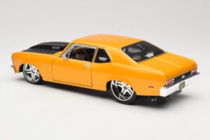 Chevrolet Nova SS Oro Maisto 1:18 31083 Pressofusione — immagine 7 di 8