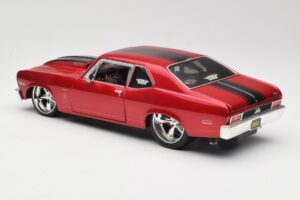 Chevrolet Nova SS Coupe Rosso Maisto 1:18 31083-M1 Pressofusione — immagine 7 di 8