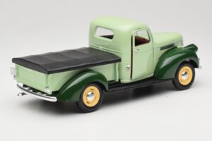 Chevrolet Pickup Verde Solido 1:18 8063 Pressofusione — immagine 3 di 8
