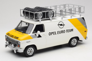 Opel Manta 400 Group B Rally Tour de Corse 1984 Con Chevrolet G30 Van di Assistenza Otto 1:18 OT491 Resina — immagine 4 di 13