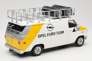 Opel Manta 400 Group B Rally Tour de Corse 1984 Con Chevrolet G30 Van di Assistenza Otto 1:18 OT491 Resina — immagine 5 di 13