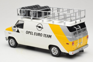 Opel Manta 400 Group B Rally Tour de Corse 1984 Con Chevrolet G30 Van di Assistenza Otto 1:18 OT491 Resina — immagine 8 di 13
