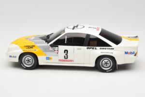 Opel Manta 400 Group B Rally Tour de Corse 1984 Con Chevrolet G30 Van di Assistenza Otto 1:18 OT491 Resina — immagine 9 di 13