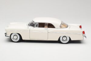 Chrysler 300B Bianco Maisto 1:18 531897 Pressofusione — immagine 4 di 8