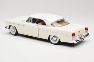 Chrysler 300B Bianco Maisto 1:18 531897 Pressofusione — immagine 7 di 8