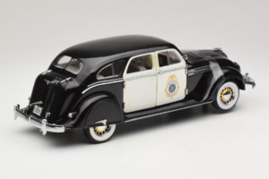 Chrysler Airflow Auto della Polizia Signature Models 1:18 CCSM01 Pressofusione — immagine 2 di 6