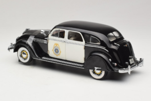 Chrysler Airflow Auto della Polizia Signature Models 1:18 CCSM01 Pressofusione — immagine 5 di 6