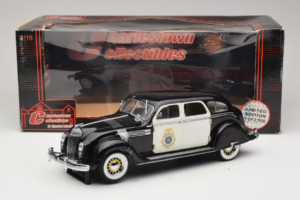 Chrysler Airflow Auto della Polizia Signature Models 1:18 CCSM01 Pressofusione — immagine 6 di 6