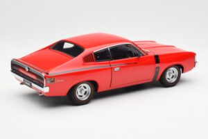 Chrysler Charger E49 Rosso AUTOart 1:18 71505 Pressofusione — immagine 3 di 8