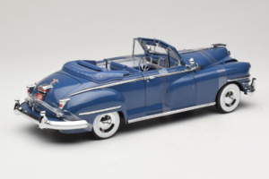 Chrysler New Yorker Blu Signature Models 1:18 CT-68629 Pressofusione — immagine 2 di 6