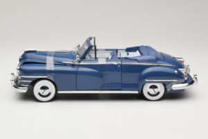 Chrysler New Yorker Blu Signature Models 1:18 CT-68629 Pressofusione — immagine 3 di 6