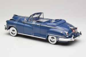Chrysler New Yorker Blu Signature Models 1:18 CT-68629 Pressofusione — immagine 5 di 6
