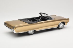 Chrysler Newport Cabriolet Gold Metallic BoS Models 1:18 BOS273 Resina — immagine 2 di 6