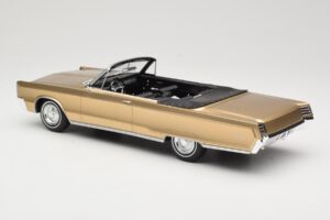 Chrysler Newport Cabriolet Gold Metallic BoS Models 1:18 BOS273 Resina — immagine 5 di 6