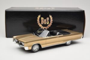 Chrysler Newport Cabriolet Gold Metallic BoS Models 1:18 BOS273 Resina — immagine 6 di 6