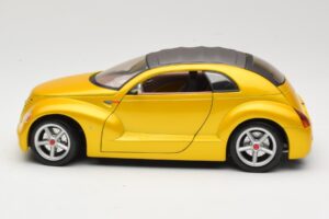 Chrysler Pronto Cruizer Oro Maisto 1:18 50338 Pressofusione — immagine 4 di 8