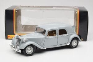 Citroen 15CV 6 Cyl Grigio Maisto 1:18 50313 Pressofusione — immagine 8 di 8