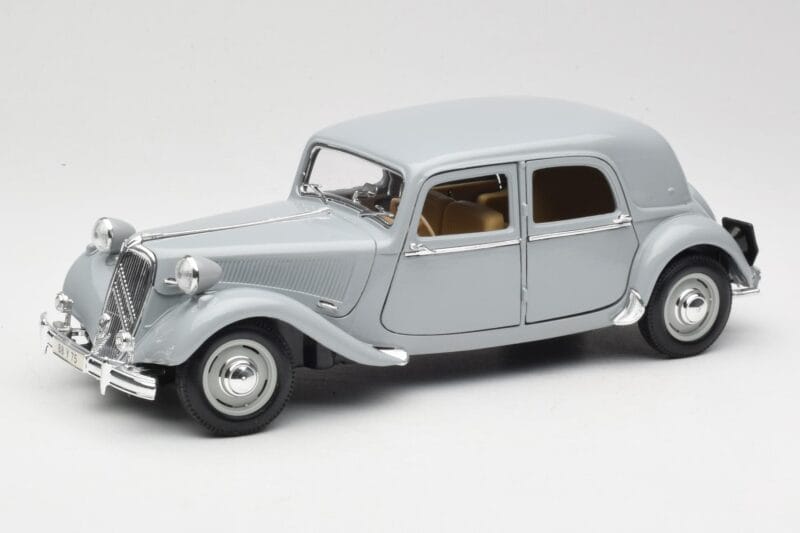 Citroen 15CV 6 Cyl Grigio Maisto 1:18 50313 Pressofusione