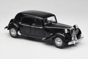 Citroen 15CV 6 Cyl Nero Maisto 1:18 31821 Pressofusione — immagine 6 di 8