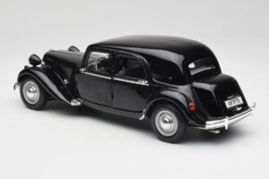 Citroen 15CV 6 Cyl Nero Maisto 1:18 31821 Pressofusione — immagine 7 di 8