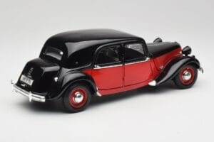 Citroen 15CV 6 Cyl Nero & Rosso Valmy Maisto 1:18 56009 Pressofusione — immagine 3 di 8