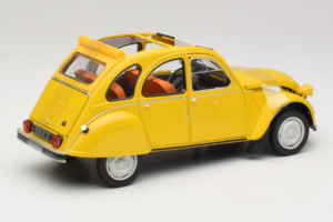 Citroen 2CV 6 Club Mimosa Yellow Norev 1:18 181496 Pressofusione — immagine 2 di 6