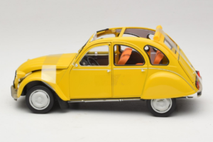 Citroen 2CV 6 Club Mimosa Yellow Norev 1:18 181496 Pressofusione — immagine 3 di 6