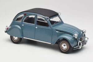 Citroen 2CV Bleu Nuit Solido 1:18 8028 Pressofusione — immagine 4 di 6