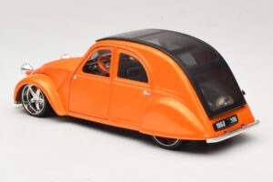Citroen 2CV Arancione Maisto 1:18 31321 Pressofusione — immagine 7 di 8