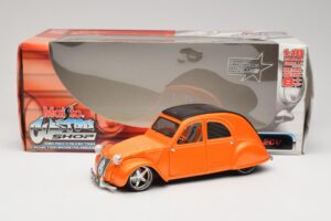Citroen 2CV Arancione Maisto 1:18 31321 Pressofusione — immagine 8 di 8
