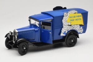 Citroen C4 F Pas de Pneus Trop Petit Blu Solido 1:18 151235-00 Pressofusione — immagine 2 di 8