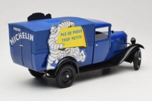 Citroen C4 F Pas de Pneus Trop Petit Blu Solido 1:18 151235-00 Pressofusione — immagine 3 di 8