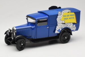 Citroen C4 F Pas de Pneus Trop Petit Blu Solido 1:18 151235-00 Pressofusione