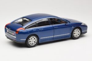 Citroen C6 Blu Bburago 1:18 18-12073 Pressofusione — immagine 3 di 8