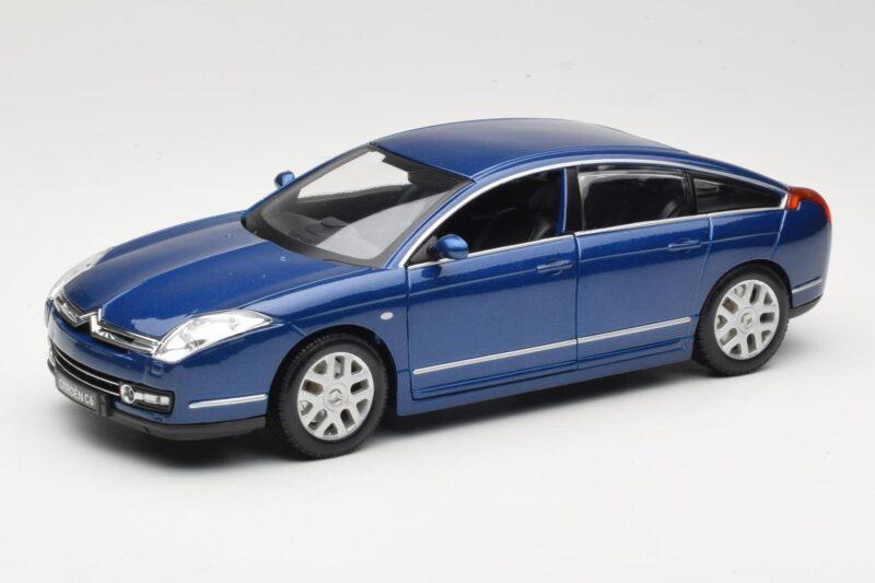 Citroen C6 Blu Bburago 1:18 18-12073 Pressofusione