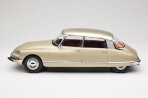 Citroen DS 23 Pallas Beige Norev 1:12 121730 Pressofusione — immagine 3 di 6
