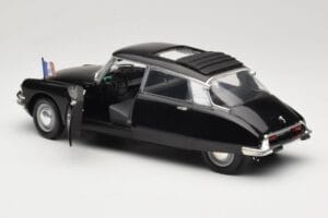 Citroen DS Presidentielle Grigio Solido 1:18 8035 Pressofusione — immagine 5 di 8