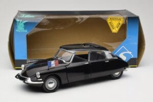 Citroen DS Presidentielle Grigio Solido 1:18 8035 Pressofusione — immagine 8 di 8