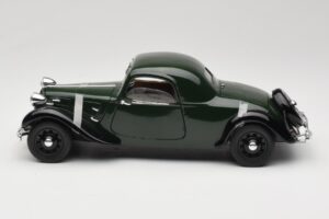 Citroen Traction Avant 11 Coupe Verde Solido 1:18 8179 Pressofusione — immagine 4 di 8