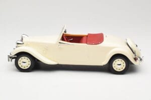 Citroen Traction Avant 11B Cabriolet Crema Norev 1:18 181440 Pressofusione — immagine 3 di 6