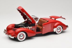 Cord 812 Cabriolet Rosso American Muscle 1:18 32158 Pressofusione — immagine 2 di 8