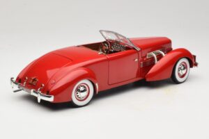 Cord 812 Cabriolet Rosso American Muscle 1:18 32158 Pressofusione — immagine 3 di 8