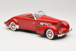 Cord 812 Cabriolet Rosso American Muscle 1:18 32158 Pressofusione — immagine 6 di 8