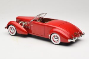 Cord 812 Cabriolet Rosso American Muscle 1:18 32158 Pressofusione — immagine 7 di 8