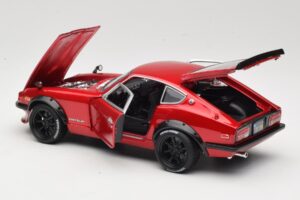 Datsun 240Z S30 Rosso Maisto 1:18 32611 Pressofusione — immagine 5 di 8