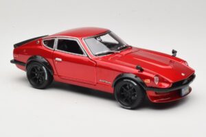 Datsun 240Z S30 Rosso Maisto 1:18 32611 Pressofusione — immagine 6 di 8