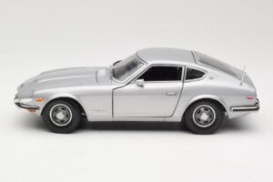Datsun 240Z S30 Argento Sun Star 1:18 3503 Pressofusione — immagine 4 di 8
