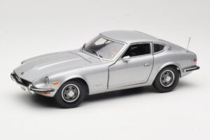 Datsun 240Z S30 Argento Sun Star 1:18 3503 Pressofusione