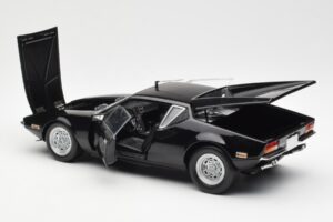 De Tomaso Pantera Nero Kyosho 1:18 08851BK Pressofusione — immagine 5 di 8