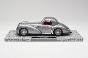 Delahaye Type 145 V12 Coupe Mullin Museum Minichamps 1:18 107116120 Pressofusione — immagine 3 di 6